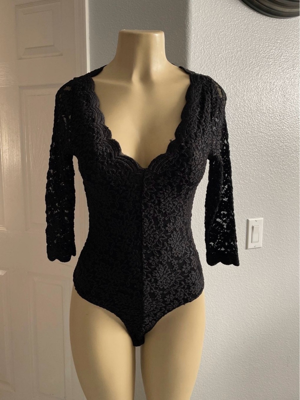 Bebe Size M Black Lace V-Neck Women’s Bodysuit